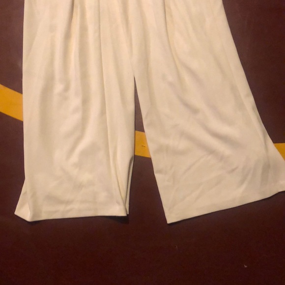 Lace-front jumpsuit - Picture 3 of 4